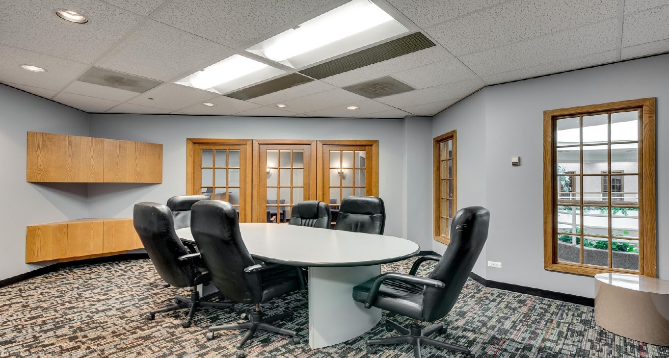 West Butterfield Road 340, West Butterfield Road 340, Chicago, IL 60126 — office space for rent, photo 4