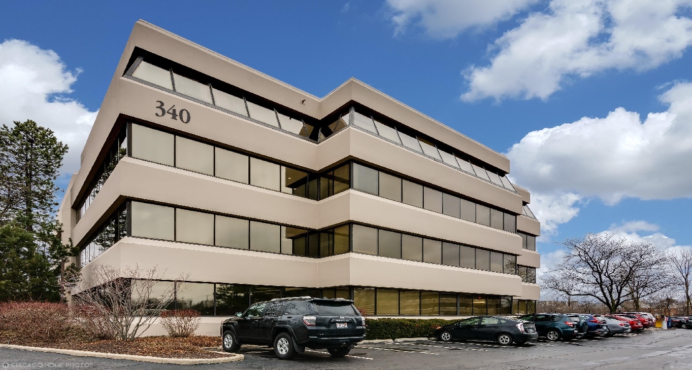 West Butterfield Road 340, West Butterfield Road 340, Chicago, IL 60126 — office space for rent, photo 1