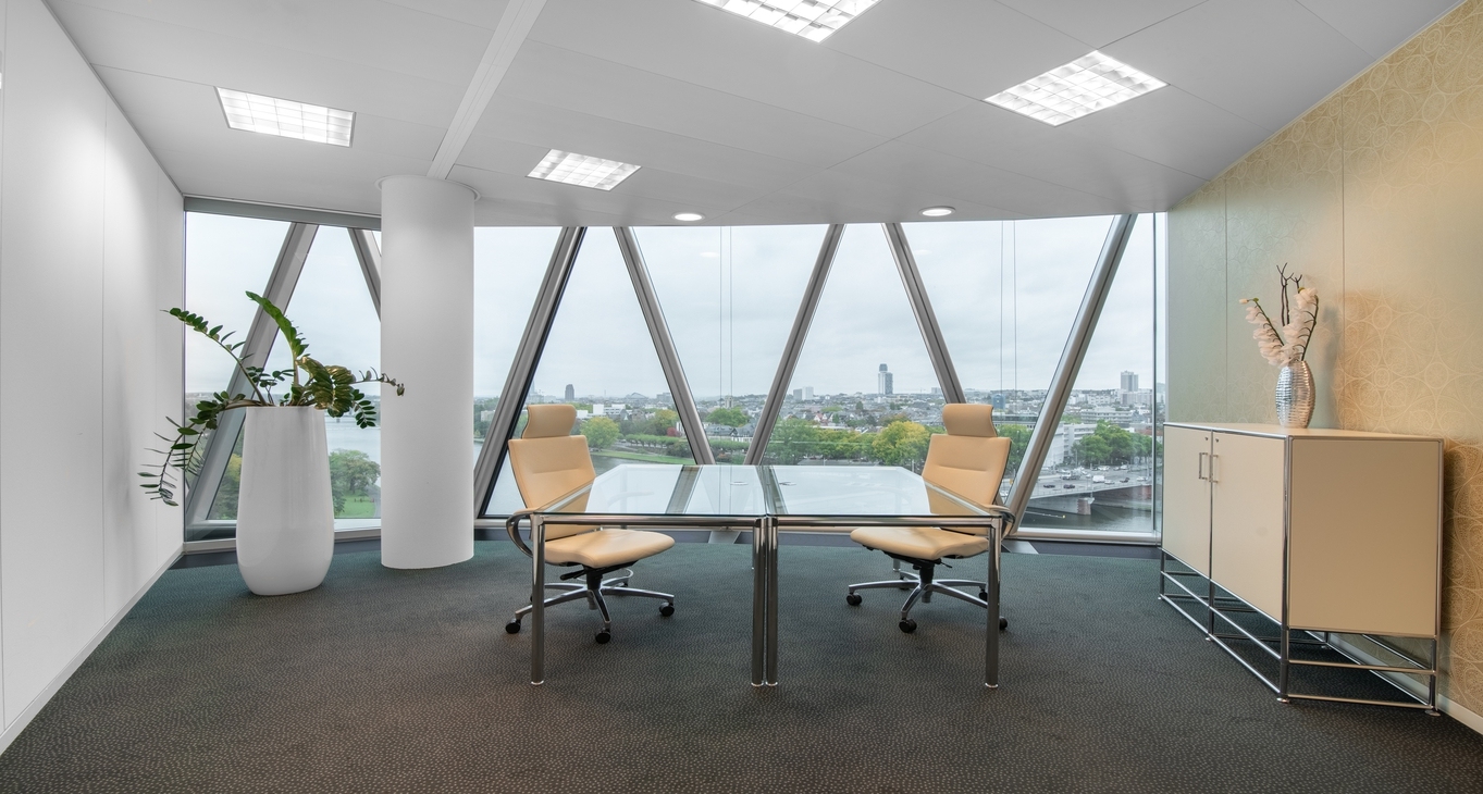 Rent office Westhafen Tower — photo 3