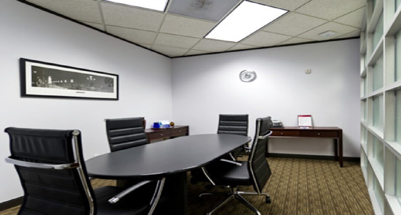 Rent office Westheimer Road 9801 — photo 2