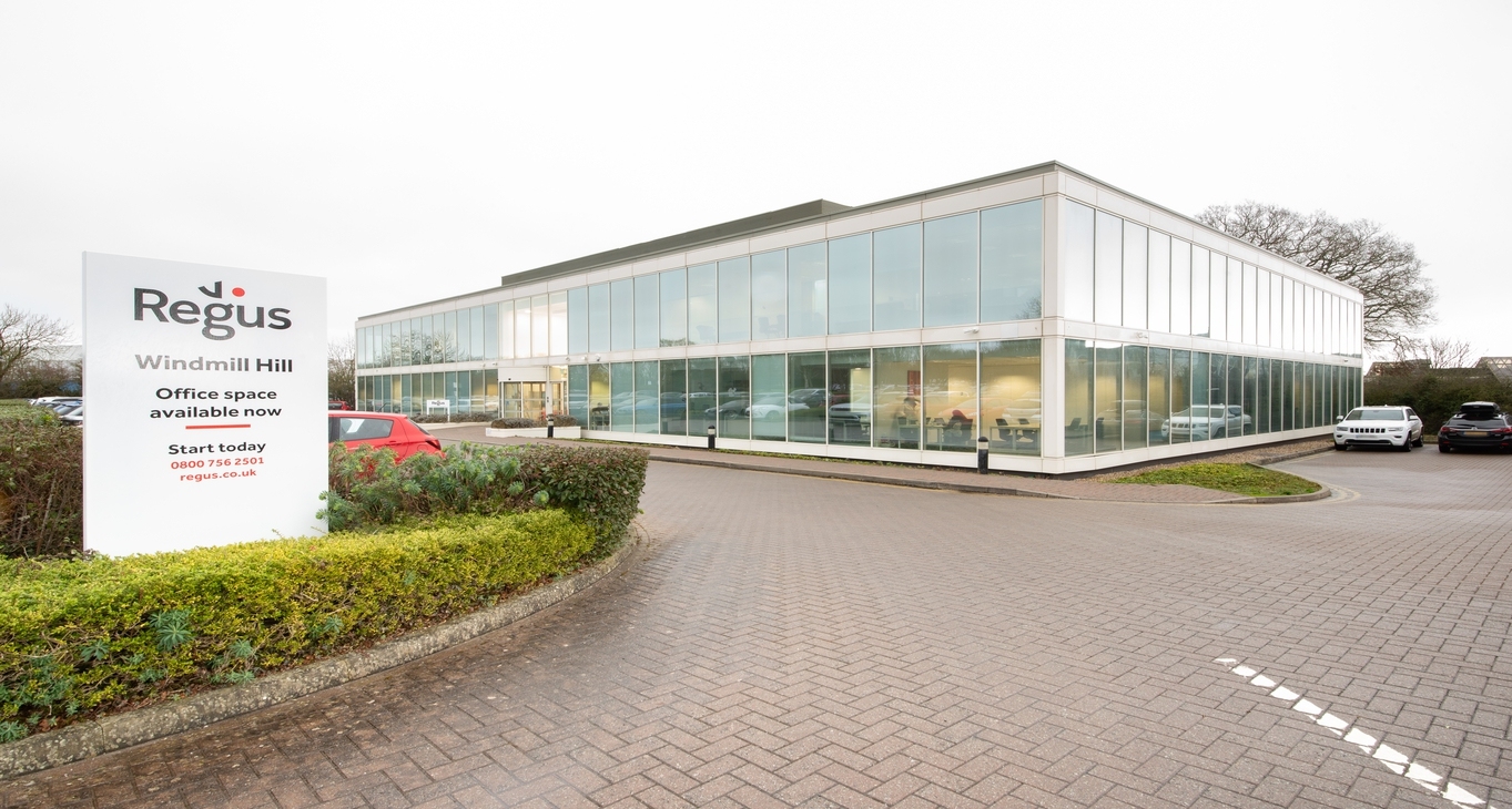 Rent office Windmill Hill Business Park — photo 6