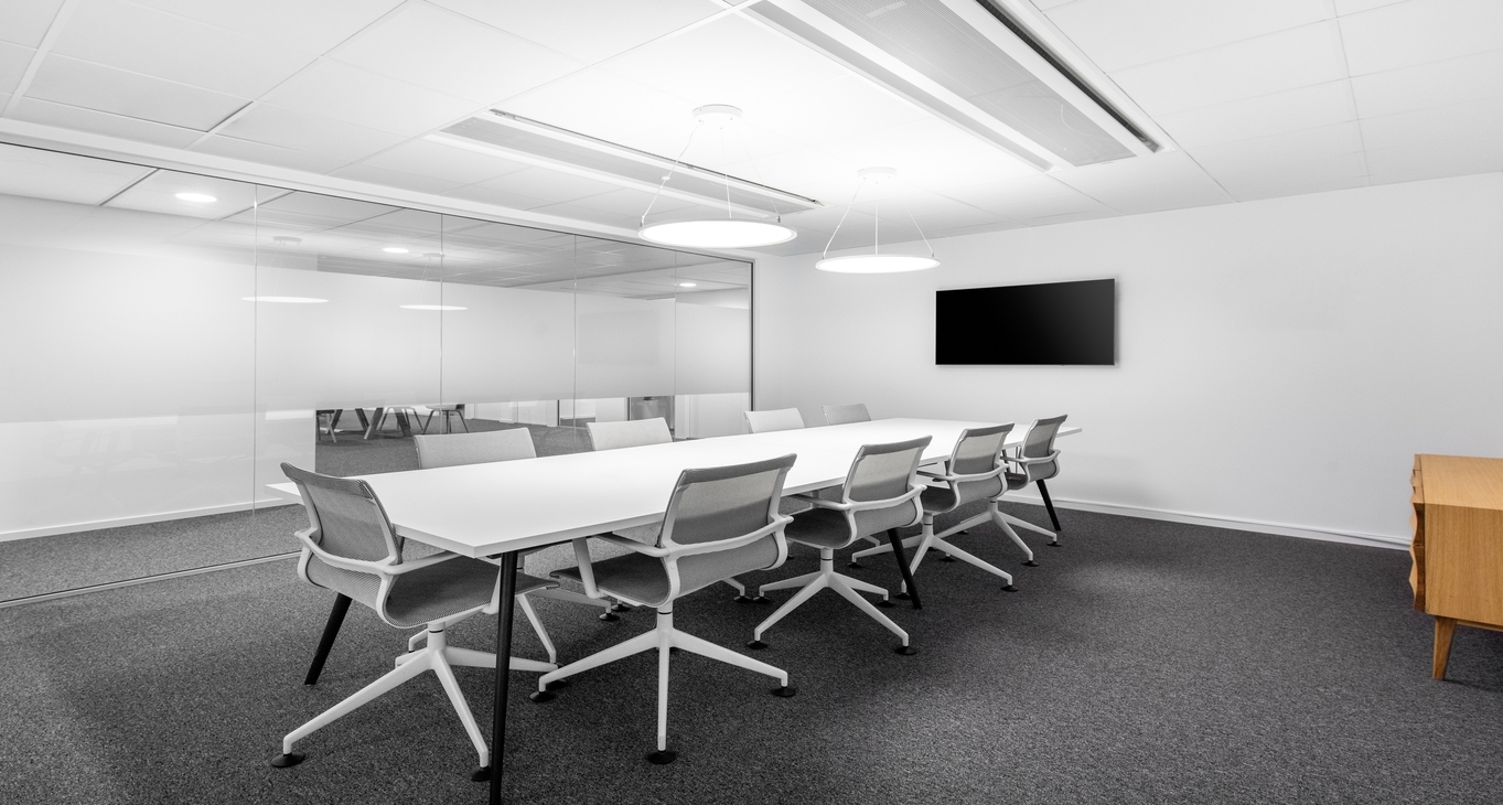 Rent office 2430 / 2440 The Quadrant — photo 1