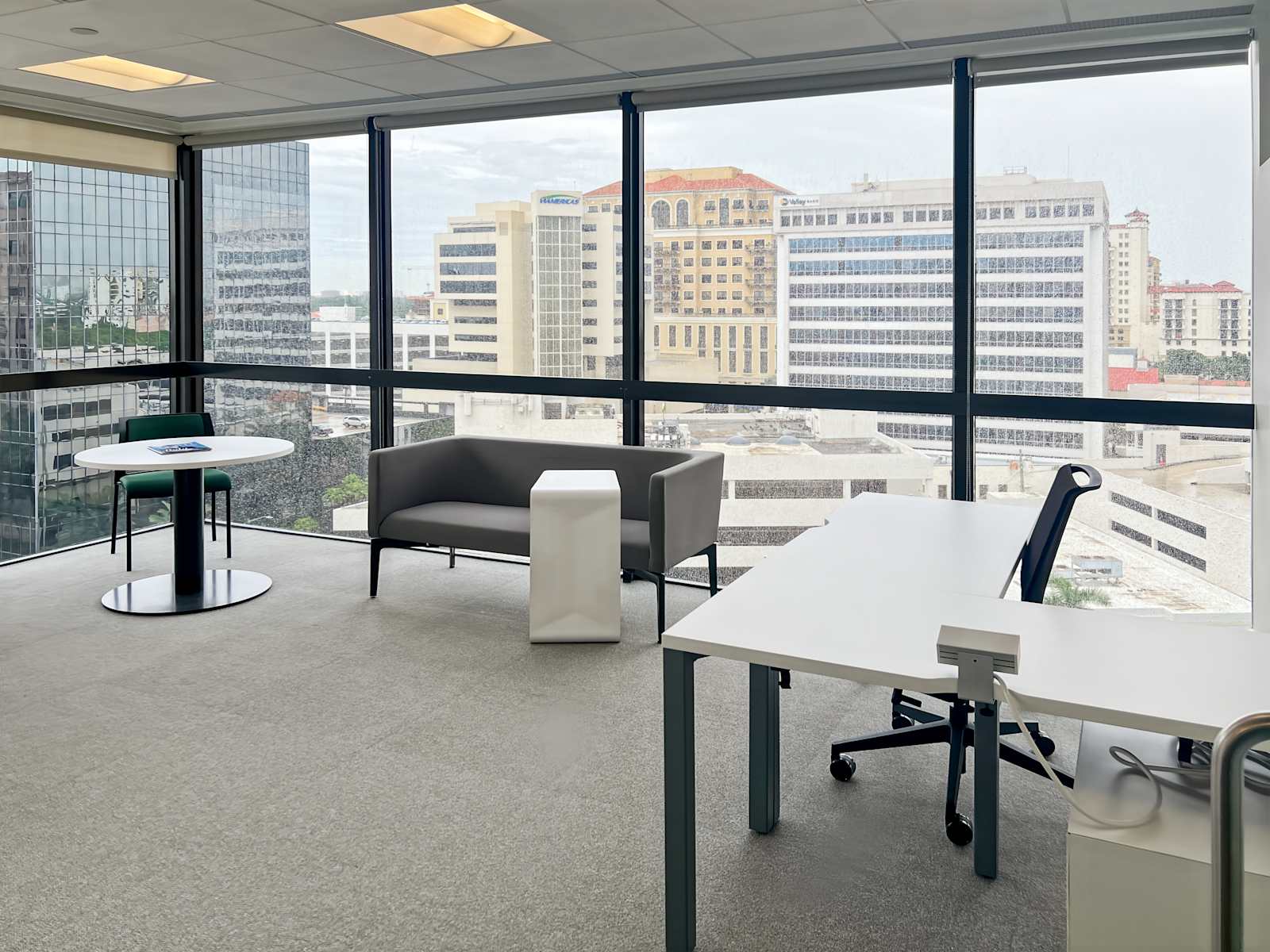 Rent office Spaces Alhambra Circle — photo 4