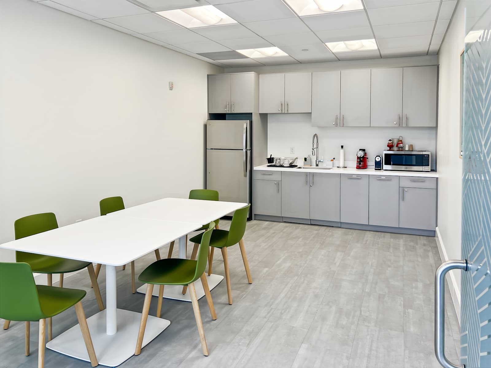 Rent office Spaces Alhambra Circle — photo 6