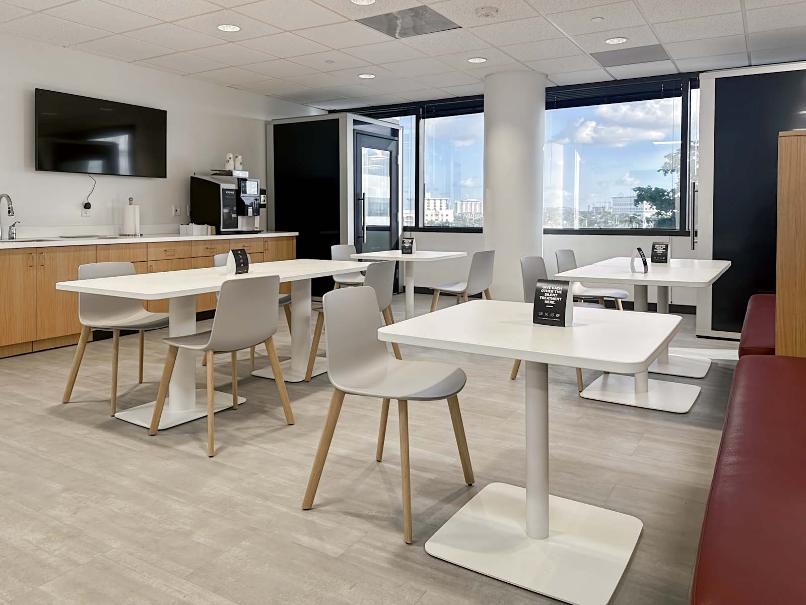 Rent office Spaces North Miami- Biscayne Blvd — photo 6