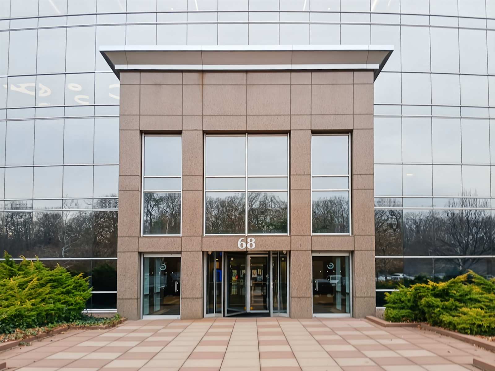 Rent office Melville Expressway II — photo 1