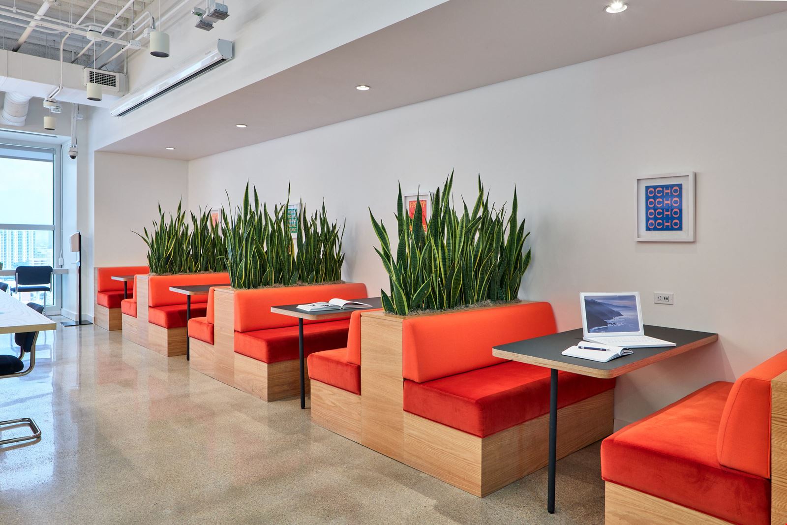 Rent office WeWork Southeast Financial Center — photo 3